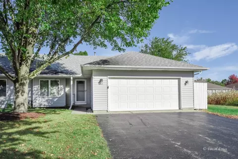 318 Old Mill Ln, Hampshire, IL 60140