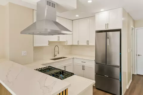 Kitchen - 27 W031 Cooley Ave, Winfield, IL 60190 photo 2 of 3