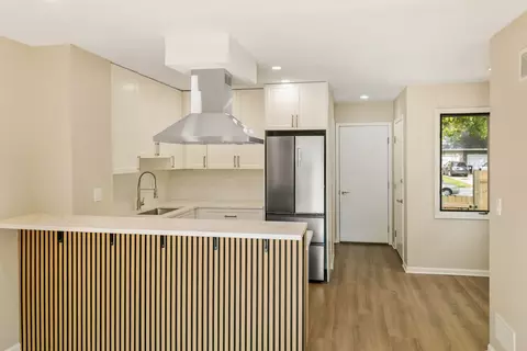 Kitchen - 27 W031 Cooley Ave, Winfield, IL 60190 photo 3 of 3