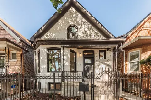 2644 W Wellington Ave, Chicago, IL 60618