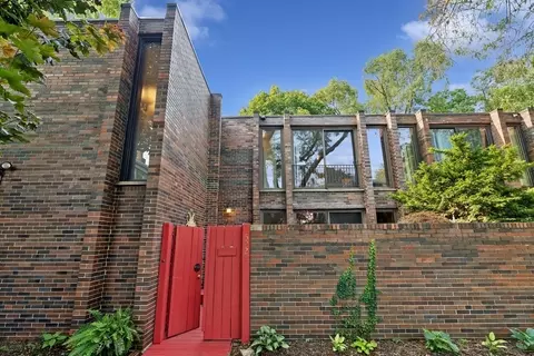 5229 S University St, Chicago, IL 60615