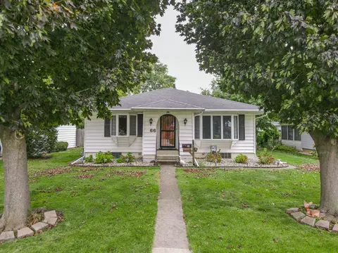 66 S Poplar St, Manteno, IL 60950