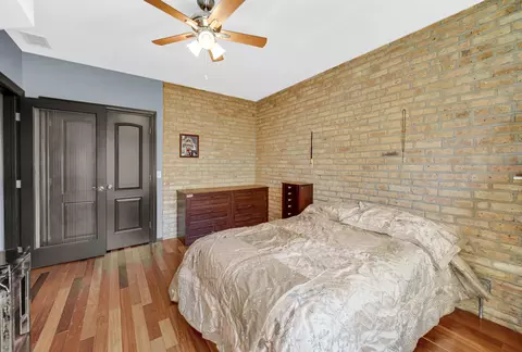 2025 W Arthur Ave #C-2, Chicago, IL 60645