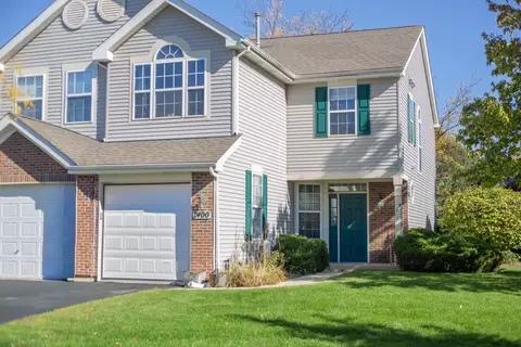 7400 Grandview Ct, Carpentersville, IL 60110