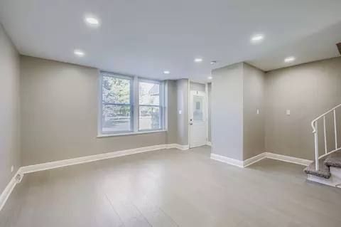 Living - 2131 Ash St #G, Des Plaines, IL 60018 photo 2 of 2