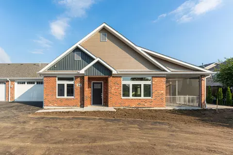 68 Kloe Ln #68, Sycamore, IL 60178