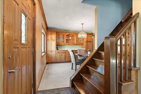 11201 S Normandy Ave, Worth, IL 60482 photo 5