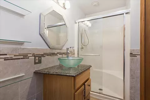 11201 S Normandy Ave, Worth, IL 60482 photo 18