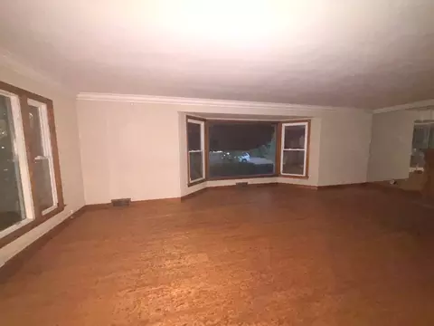 Living - 2320 W 101st St, Chicago, IL 60643 photo 2 of 5