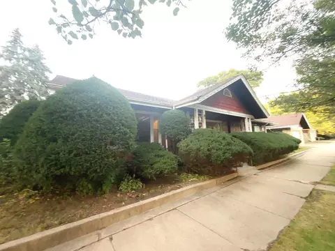 Exterior - 2320 W 101st St, Chicago, IL 60643 photo 8 of 9