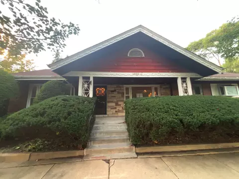 Exterior - 2320 W 101st St, Chicago, IL 60643 photo 5 of 9