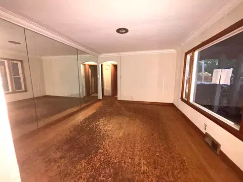 Living - 2320 W 101st St, Chicago, IL 60643 photo 4 of 5