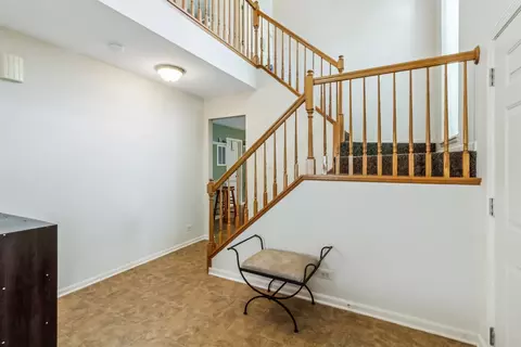 Entry Way - 879 Dandridge Ct, Elgin, IL 60120 photo 2 of 2