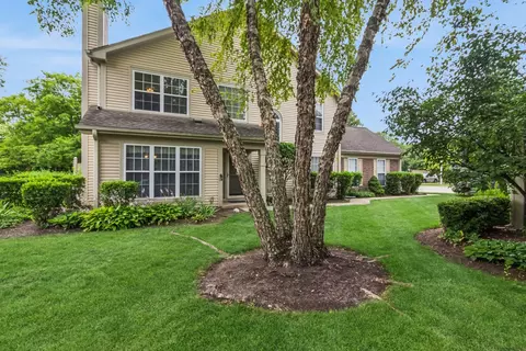 Exterior - 879 Dandridge Ct, Elgin, IL 60120 photo 3 of 5