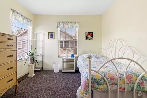Bedroom - 879 Dandridge Ct, Elgin, IL 60120 photo 3 of 3
