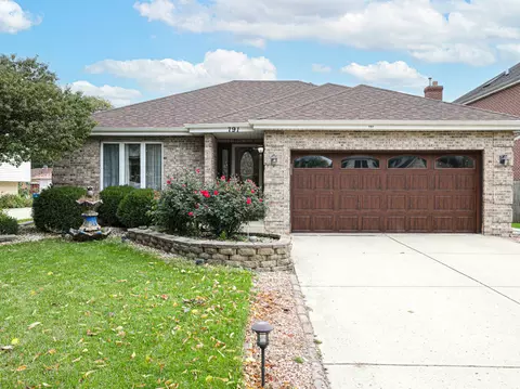 791 N Adele St, Elmhurst, IL 60126