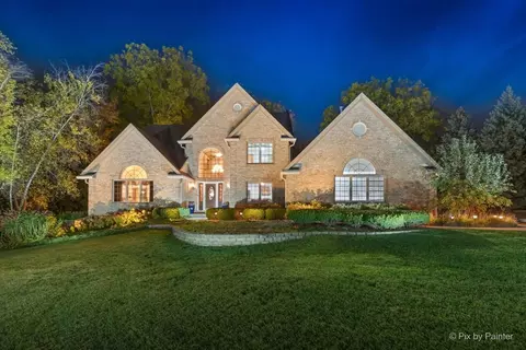 7203 Edgewood Ct, Spring Grove, IL 60081