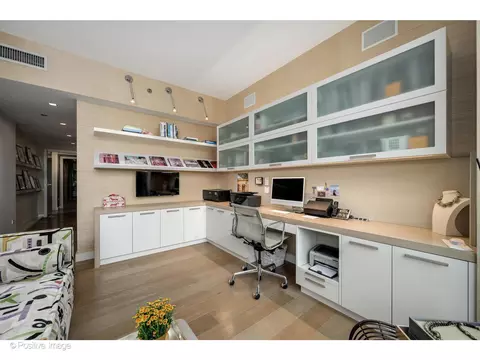 21 E Huron St #4302, Chicago, IL 60611 photo 26