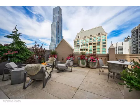 21 E Huron St #4302, Chicago, IL 60611 photo 42