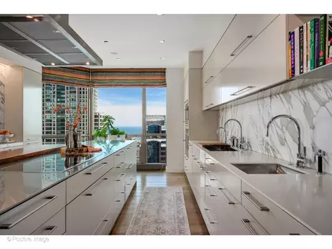 21 E Huron St #4302, Chicago, IL 60611 photo 15