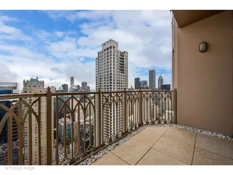21 E Huron St #4302, Chicago, IL 60611 photo 40