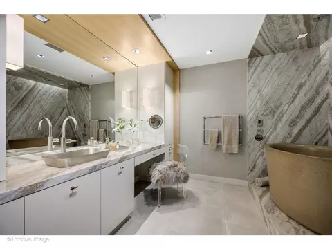 21 E Huron St #4302, Chicago, IL 60611 photo 31