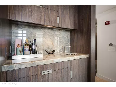 21 E Huron St #4302, Chicago, IL 60611 photo 13