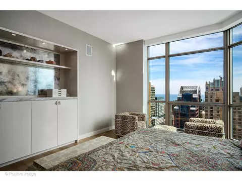 21 E Huron St #4302, Chicago, IL 60611 photo 30
