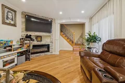 705 Lakeside Cir Dr, Wheeling, IL 60090 photo 3