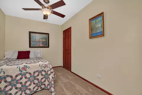 Bedroom - 202 Barefoot Ct, Minooka, IL 60447 photo 9 of 11