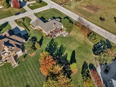 View/Area - 202 Barefoot Ct, Minooka, IL 60447 photo 3 of 4