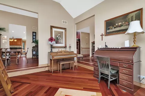 Entry Way - 202 Barefoot Ct, Minooka, IL 60447 photo 2 of 4