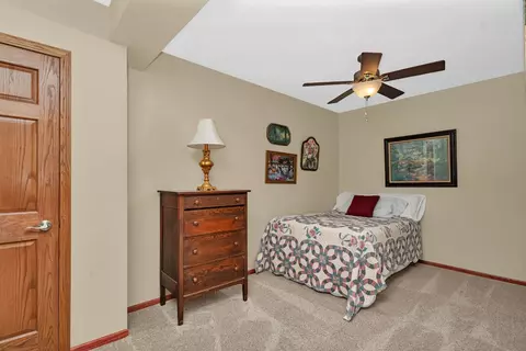 Bedroom - 202 Barefoot Ct, Minooka, IL 60447 photo 7 of 11