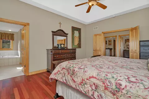 Bedroom - 202 Barefoot Ct, Minooka, IL 60447 photo 2 of 11