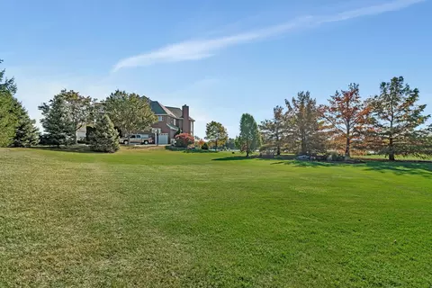 Exterior - 202 Barefoot Ct, Minooka, IL 60447 photo 11 of 15