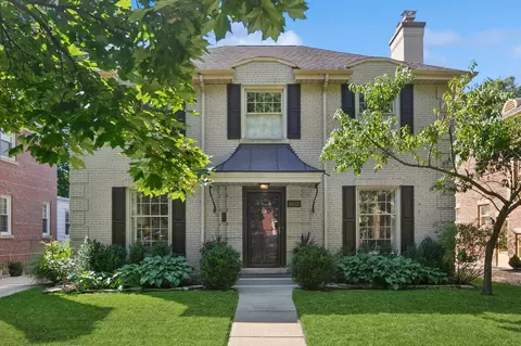 6632 N Sioux Ave, Chicago, IL 60646