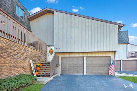 633 High Ridge Rd, Roselle, IL 60172