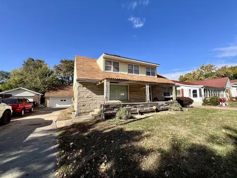 977 N Oakland Ave, Decatur, IL 62522