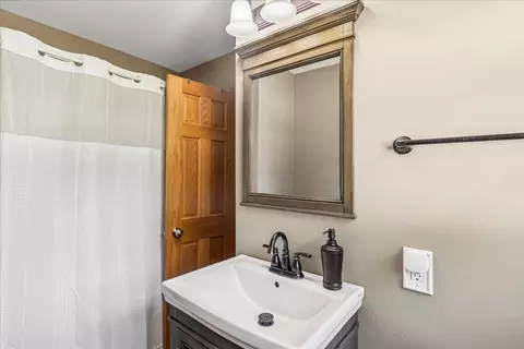 Undisclosed, Mchenry, IL 60051 photo 11