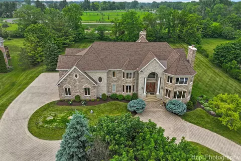 39 Forest Ln, South Barrington, IL 60010