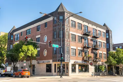 4603 N Racine Ave #403, Chicago, IL 60640