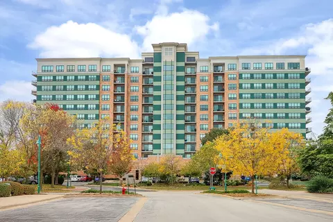 6420 Double Eagle Dr #610, Woodridge, IL 60517