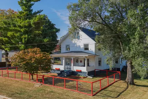 408 N West St, Danvers, IL 61732 photo 2