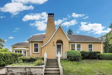 566 Bellevue Pl, Highland Park, IL 60035