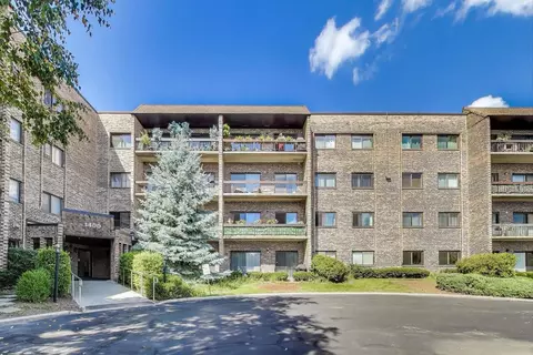 1400 N Elmhurst Rd #106, Mount Prospect, IL 60056