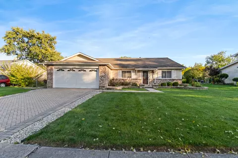 111 Deerpath Rd, Matteson, IL 60443