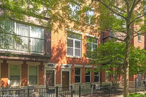 2517 S Calumet Ave #31A, Chicago, IL 60616