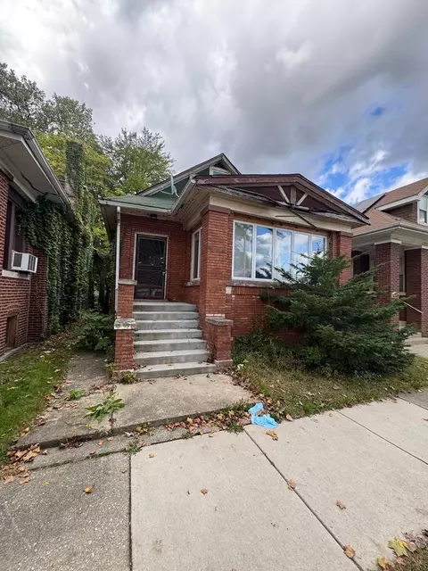8250 S Kenwood Ave, Chicago, IL 60619