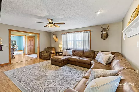 104 W Cottage St, Sheldon, IL 60966 photo 7