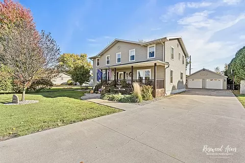 104 W Cottage St, Sheldon, IL 60966